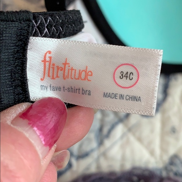 Bundle of 2 34C bras one push-up, one t-shirt - Picture 7 of 7